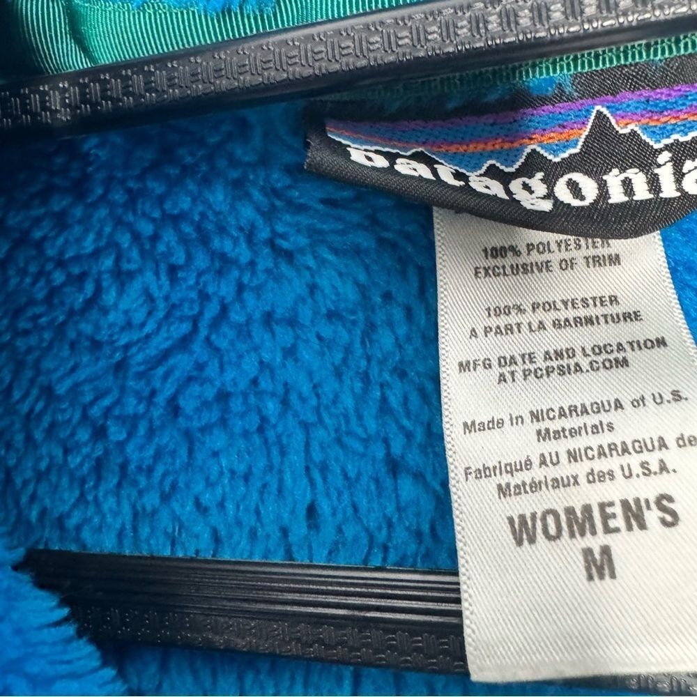 Patagonia Women's Re-Tool Snap-T Pullover in a blue size medium - Picture 4 of 5